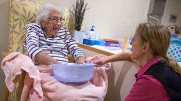 How to Choose the Best Nursing Home for Your Loved One